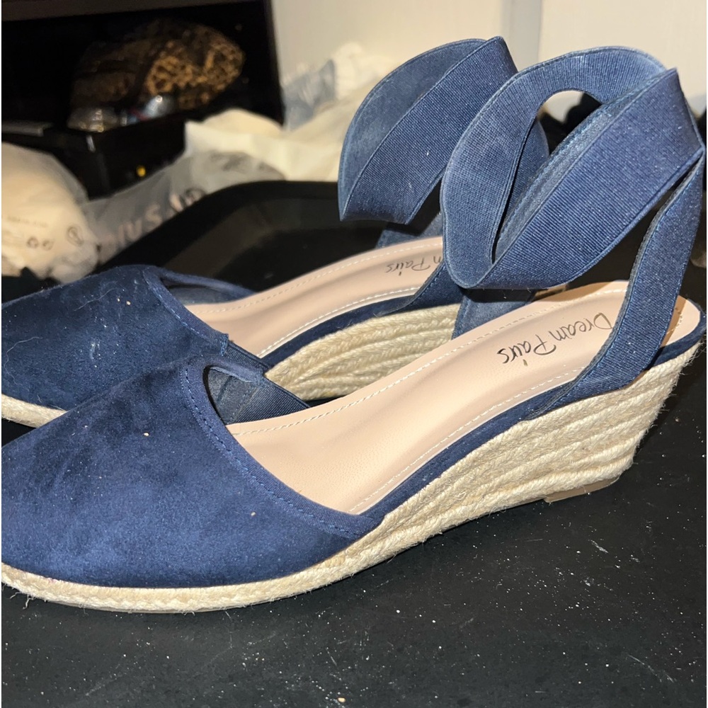 wedges blue
